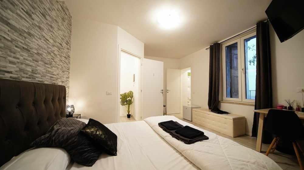 Langolo Di Laura Borgo Roma Destiny Home 3 Verona Kamer foto